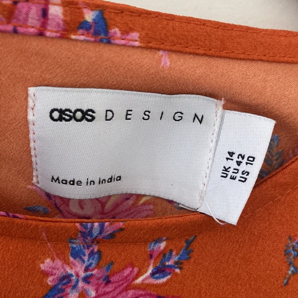 ASOS Airy floral summer dress with triangle cut out back. - Picture 4 of 4